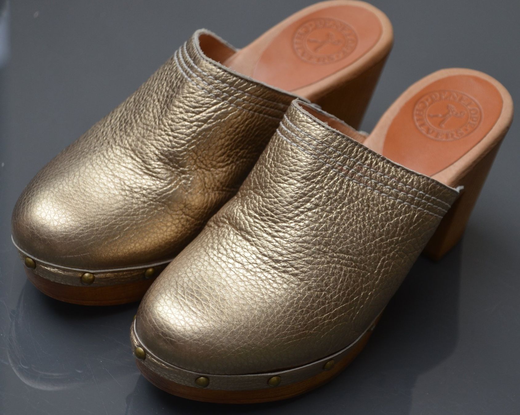 Penelope Chilvers Scarpe da donna: Penelope Chilvers Clogs / Sabot 39 – Nuovo (secondo la descrizione) da Collonges venduto da arashee