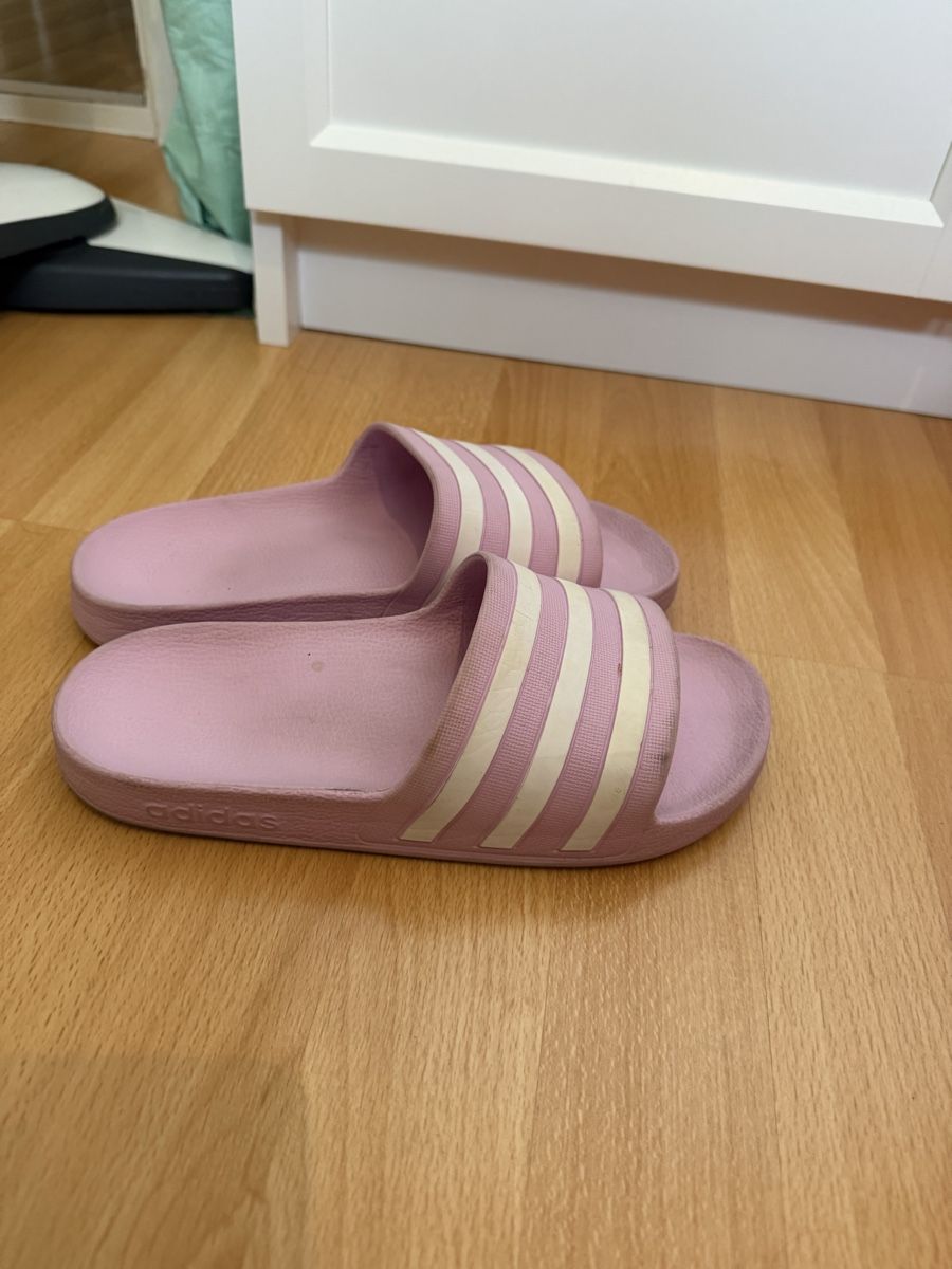Adidas Damenschuhe: Adidas Badeschuhe Rosa – Gebraucht aus Werdenberg von ana_t2wk 1