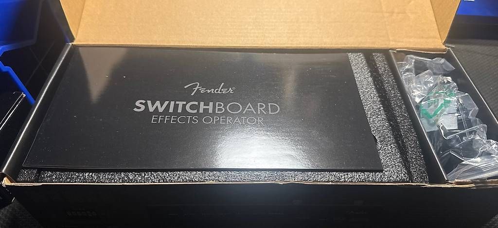 Strumenti musicali: Fender Switchboard Effects Operator  Wie neu – Usato da Winterthur venduto da Majerancio