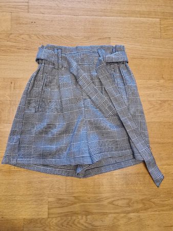 Short PUNKIDZ taille haute, carreaux gris, pour l'été! 12 an
