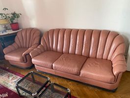 1 canapé et 2 fauteuils "Fleur de peau, rose sale)