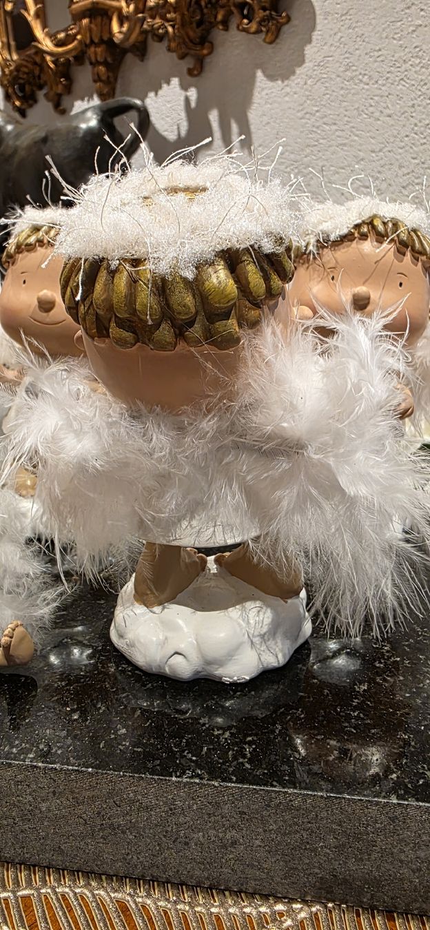 Figuren: 4×Engelsfiguren mit Federn – Gebraucht aus Wolfhalden von Nati-Nati 3