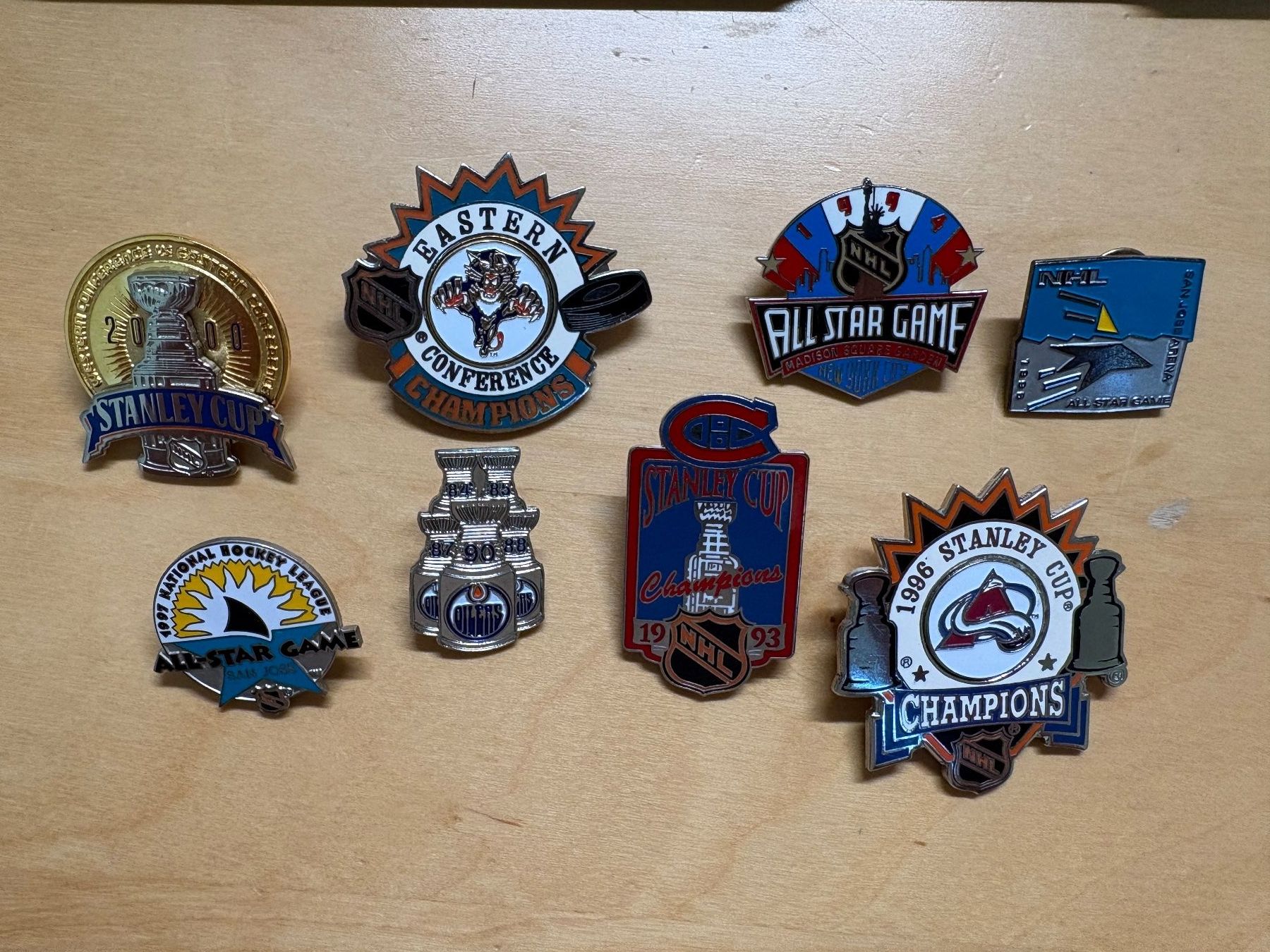 NHL Plaketten & Abzeichen: 8 NHL Pins | Anstecker – Gebraucht aus Elgg von Jo_Naj