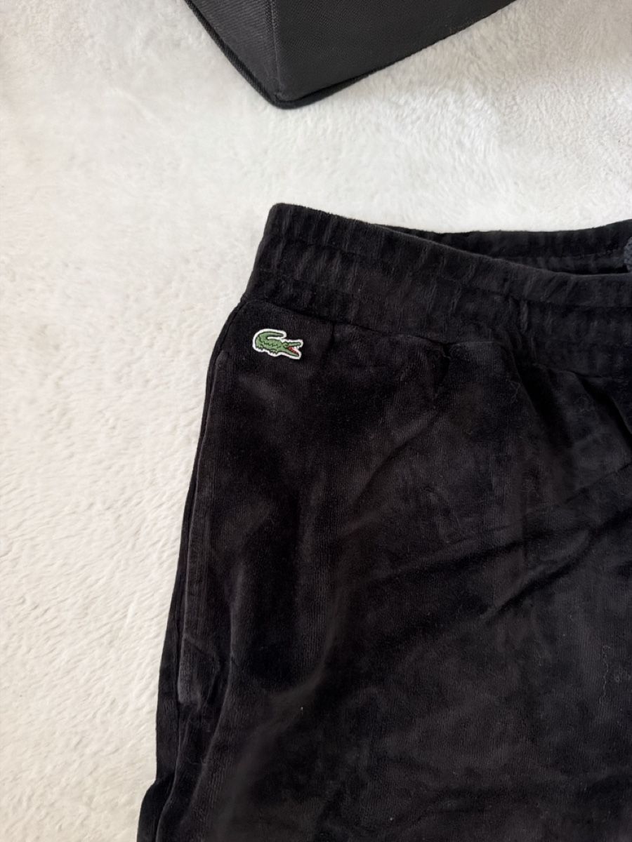 Lacoste Pantaloni: Lacoste Jogginghose Schwarz Velour Grösse L – Usato da Rorschach venduto da Costa_18 2