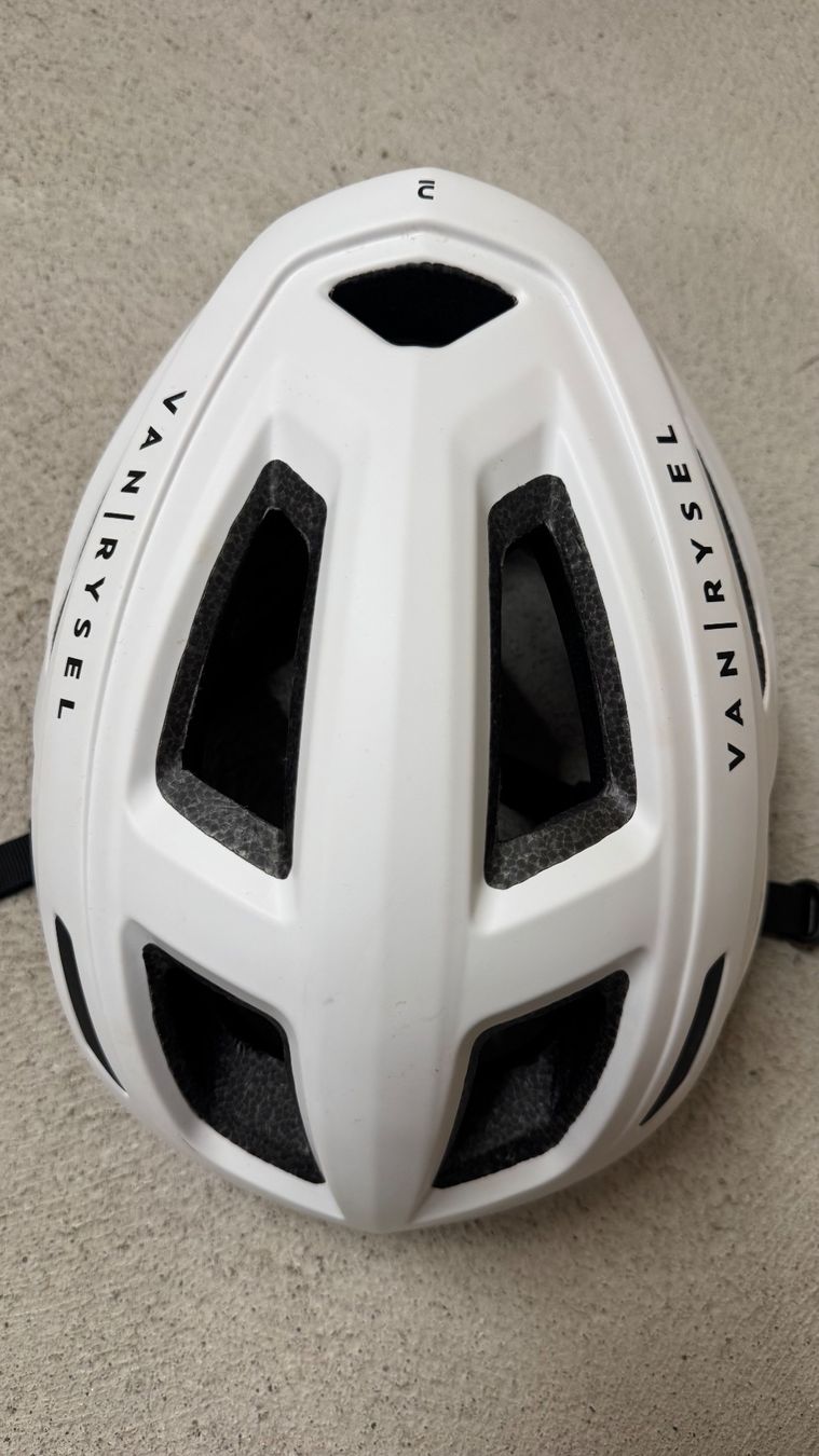 Van Rysel Caschi: Fahrradhelm Van Rysel weiss – Usato da Zürich venduto da lisa_hpf 2