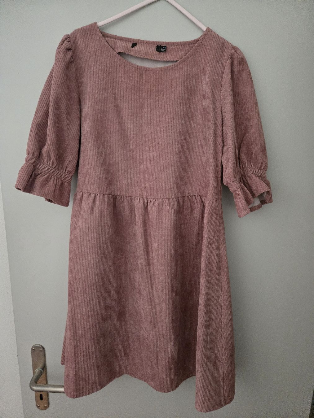 Vestiti: Kleid Cord Rosa Grösse 34 neu – Nuovo (secondo la descrizione) da Aarau Rohr venduto da gio_2ynj