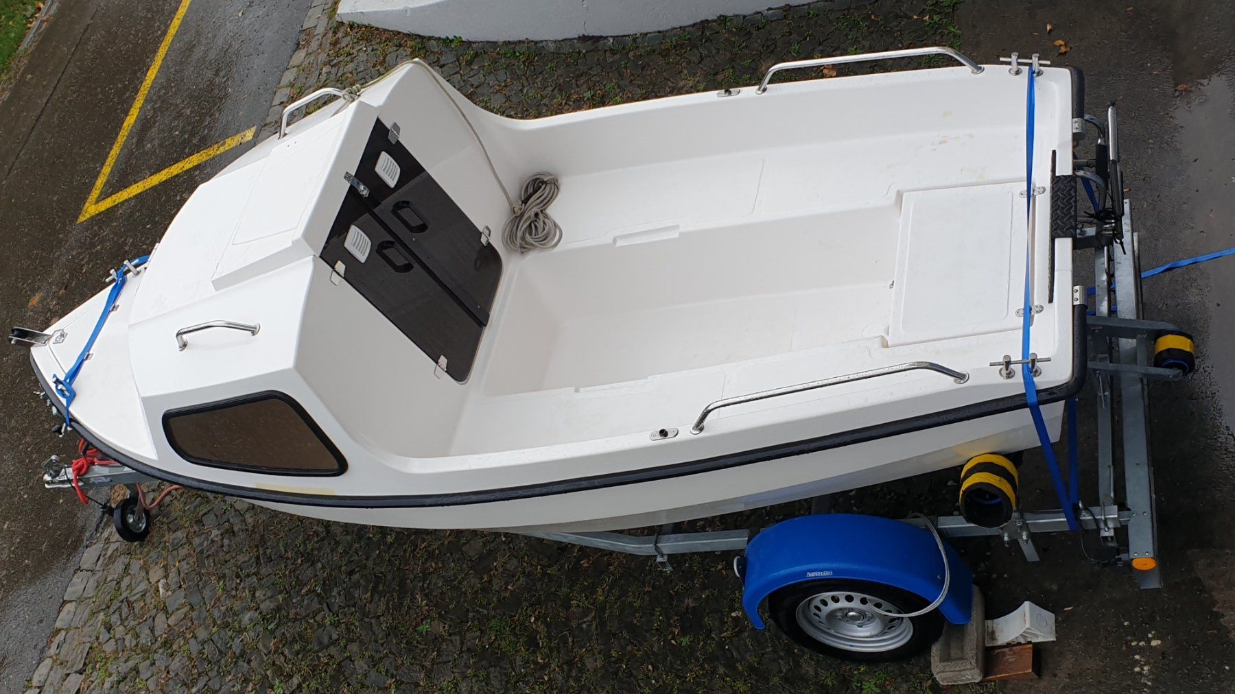 Barche: Kabinenboot 4.10m GFK mit Trailer – Usato da Uster venduto da Lab_55 2
