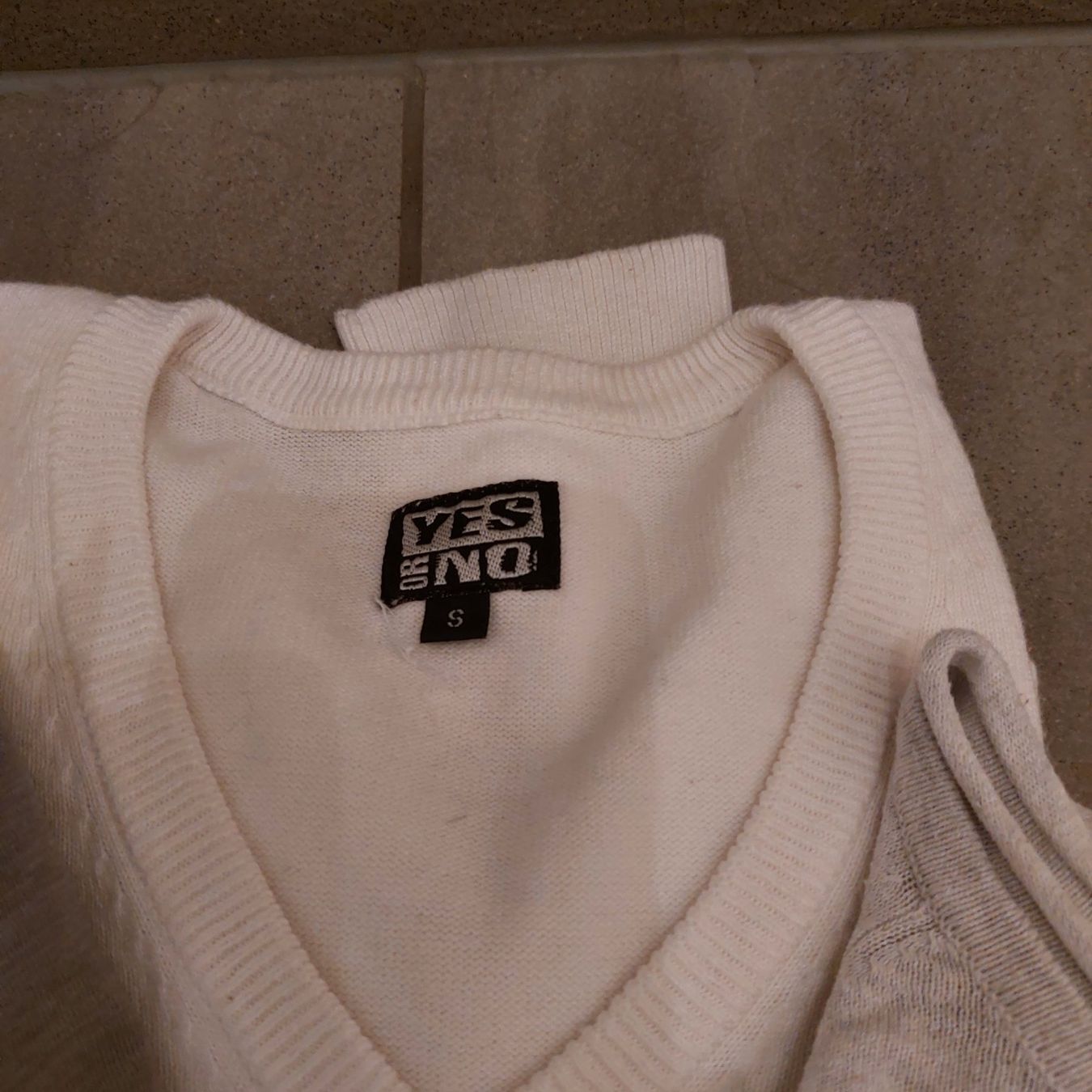 Pullover & Sweatshirts: Pullover 3 Stück – Gebraucht aus Bellikon von Anithom 2