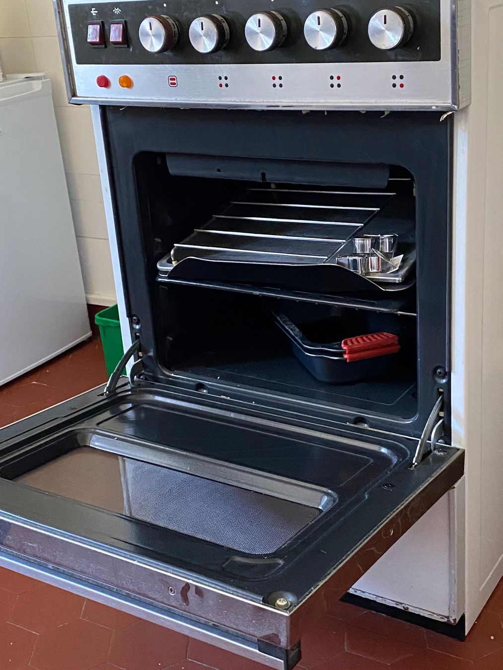 Cuisinières: Cuisinière électrique – D'occasion à Villaz-St-Pierre par jacpy 2