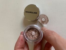 Hourglass Scattered Eyeshadow Rey Mini,nur geswatcht