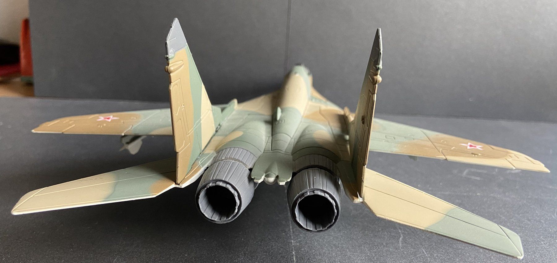 Kit di modellismo & Modellini statici: unvollständiger Modell-Flieger Mig 29 – Usato da Böckten venduto da Hansi36 2