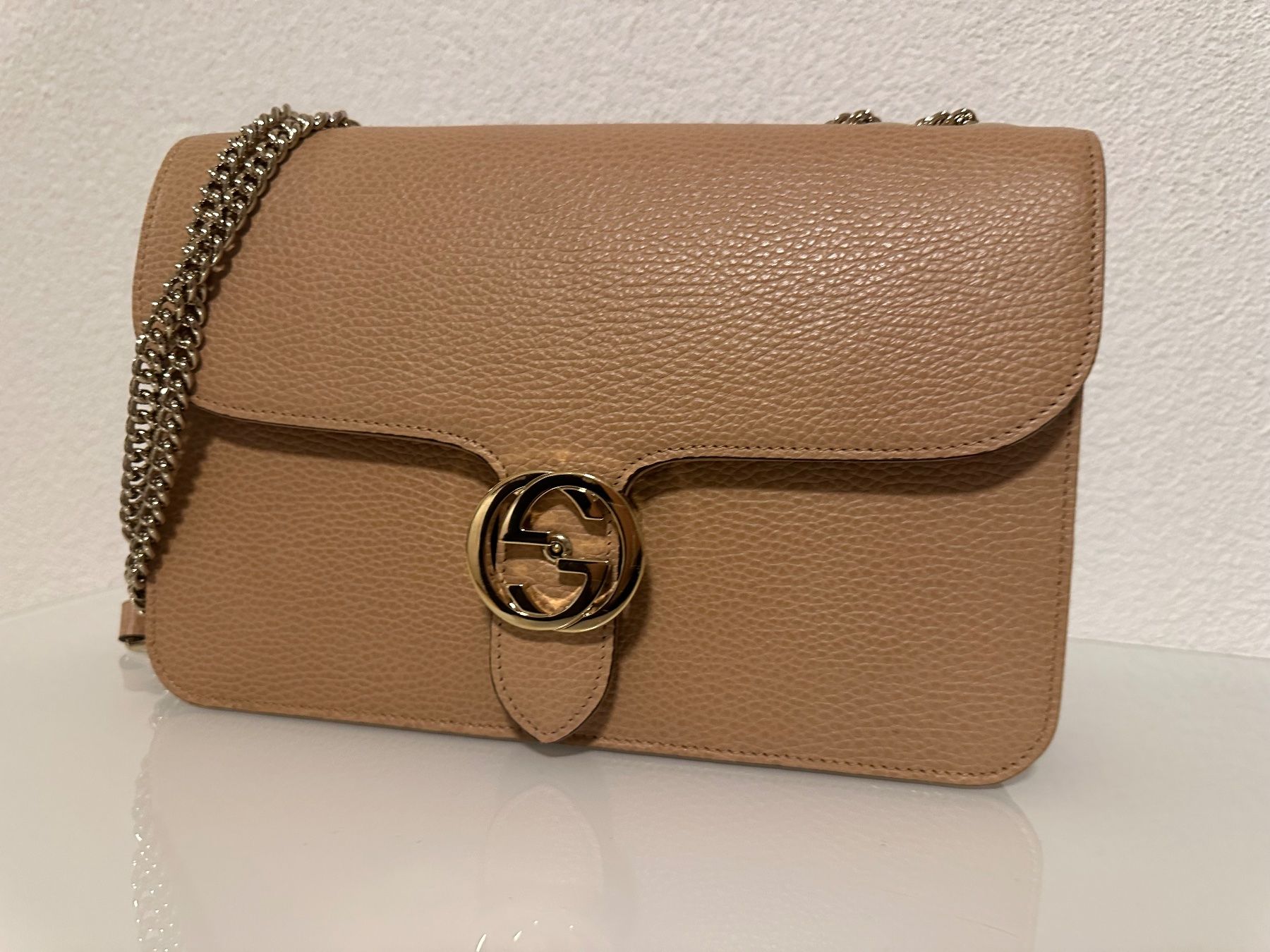Gucci Taschen für Damen: Gucci Interlocking Bag, Beige, Top Zustand – Gebraucht aus Glattpark(Opfikon) von Sueheyla