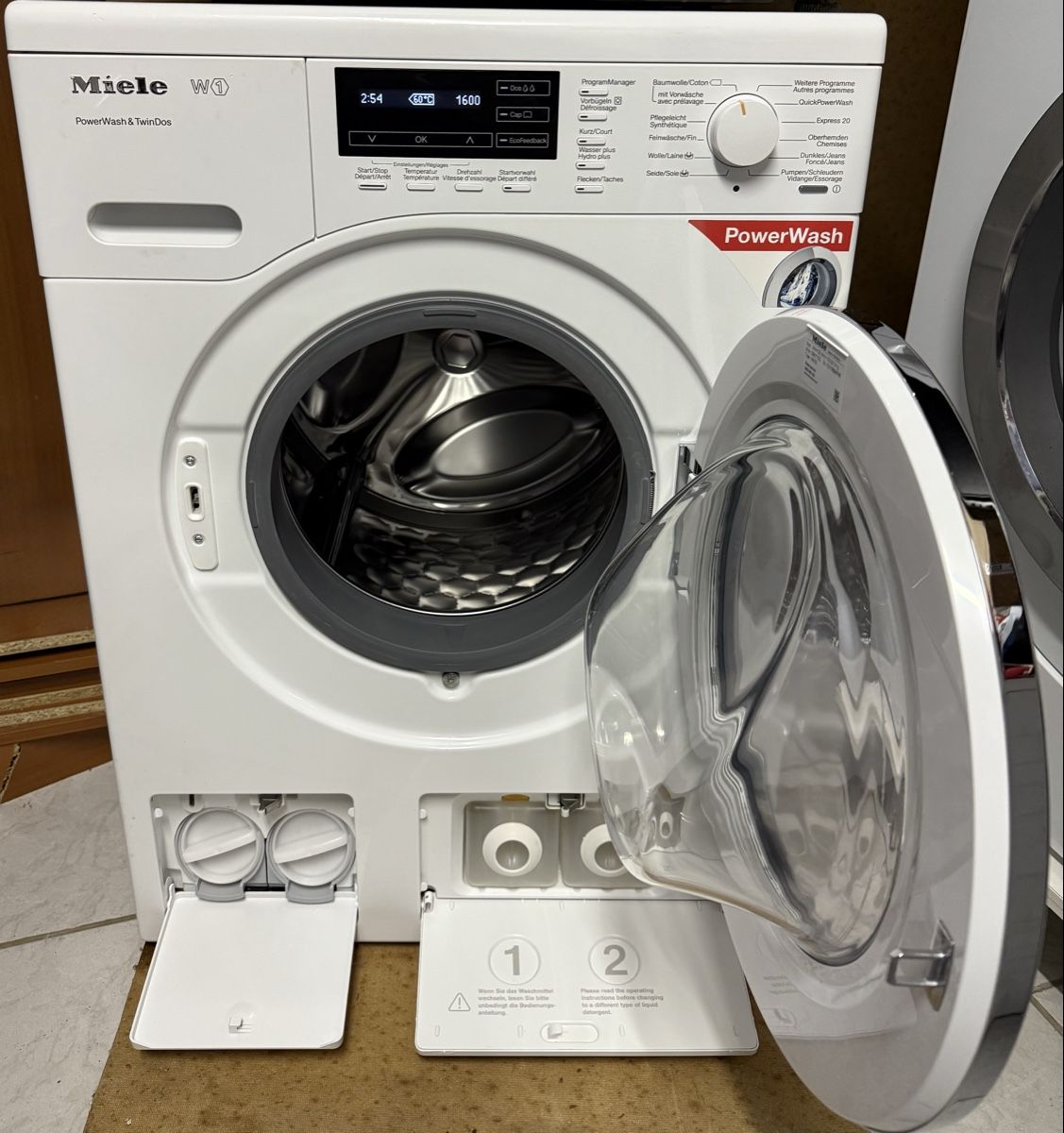 Miele Machines à laver: Miele Waschturm 8Kg A+++ – D'occasion à Kilchberg ZH par Rei_9 9