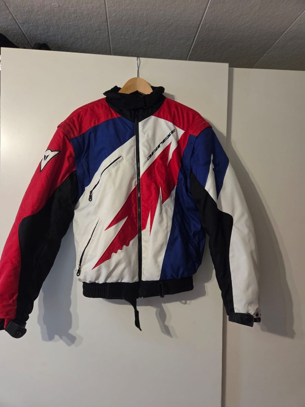 Dainese Giacche: Dainese Motorradjacke Vintage – Usato da Bern venduto da DocPepper137