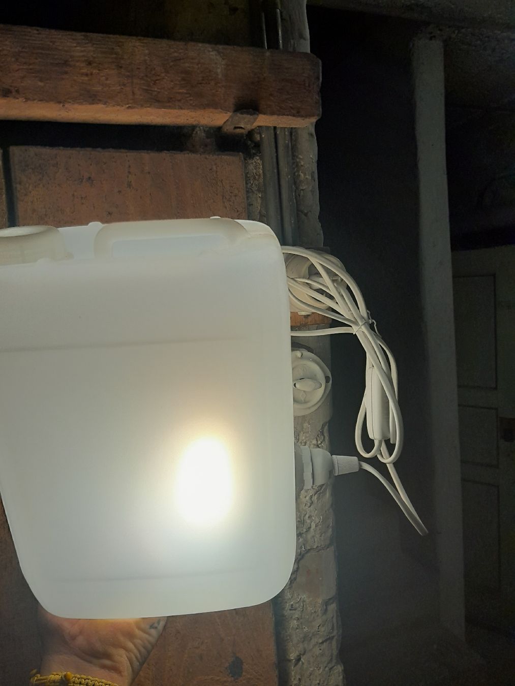 Lampade: kleine Lampe aus Kanister – Usato da Olten venduto da so.bi 1