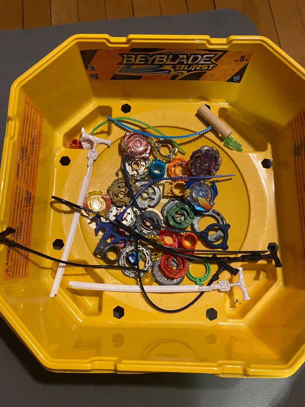 Jouets: Beyblades – D'occasion à Winterthur par sal_g7lx