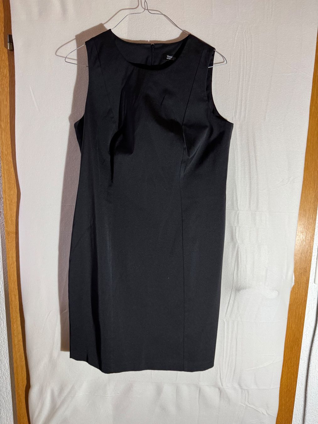C&A Vestiti: Schwarzes Kleid von Yessica Gr. 44 – Usato da Grosswangen venduto da second_hand_dress