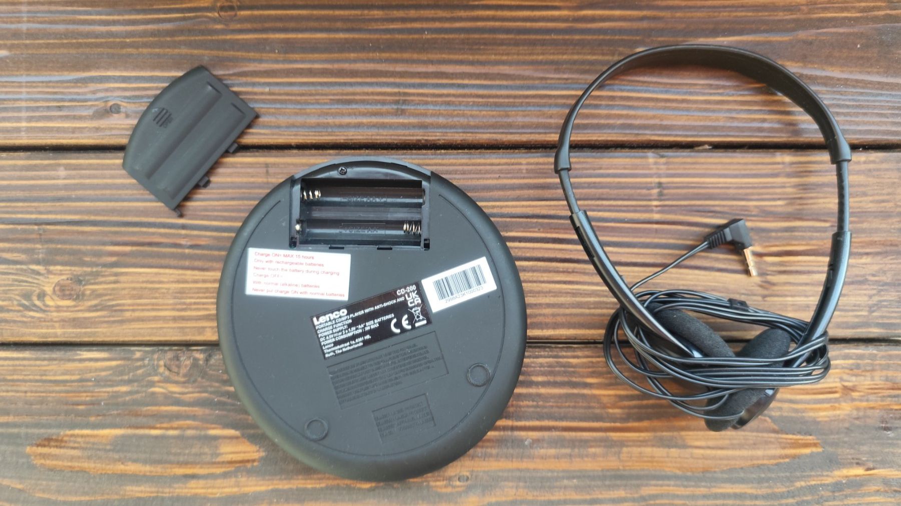 Lenco Tragbarer Mediaplayer: Lenco CD 200 Discman Retro mit Kopfhörer – Gebraucht aus Liebefeld von Oakman771 1