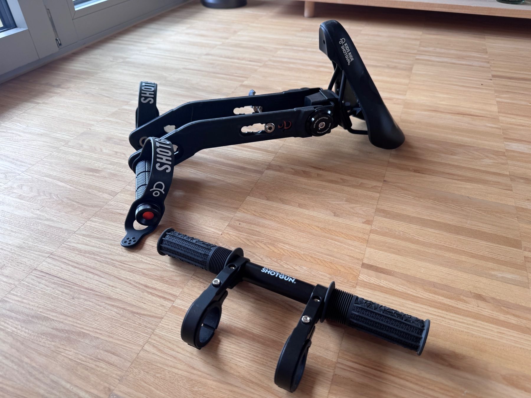 Pezzi di ricambio: Kindersitz Shotgun – Usato da Zürich venduto da hoihoi13 1