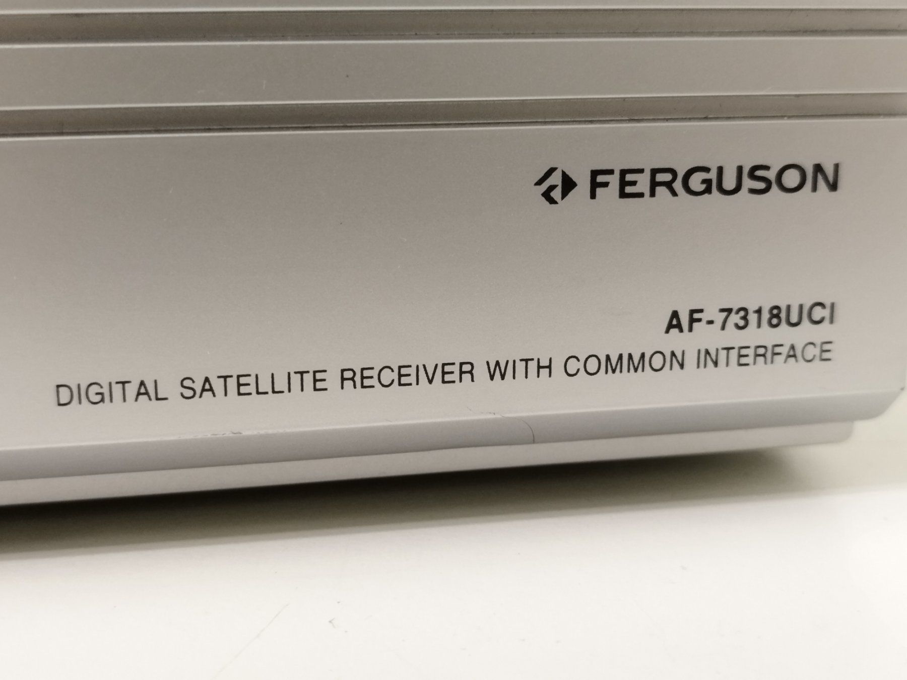 Ricevitori: Digital Satellite Receiver with common Interface "FERGUSON" – Usato da Uster venduto da NEVERLASTTRADING 1