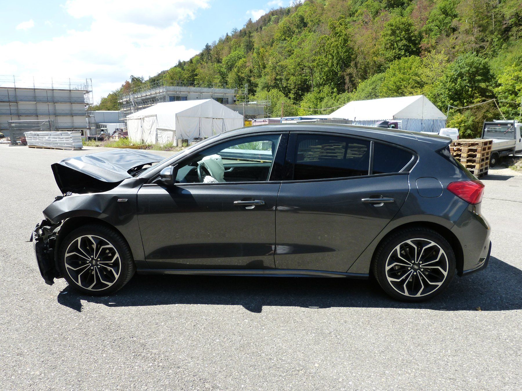 Ford Automobili: Ford Focus 1.5 SCTi Unfallfahrzeug – Difettoso da Vauffelin venduto da DTC-pSi 5