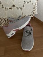 NEUE Damen Sportschuhe Gr 39,5 ungetragen