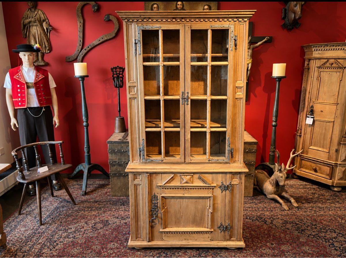 Vetrine: Vitrine Renaissance – Usato da Gossau SG venduto da Keller-Antiques