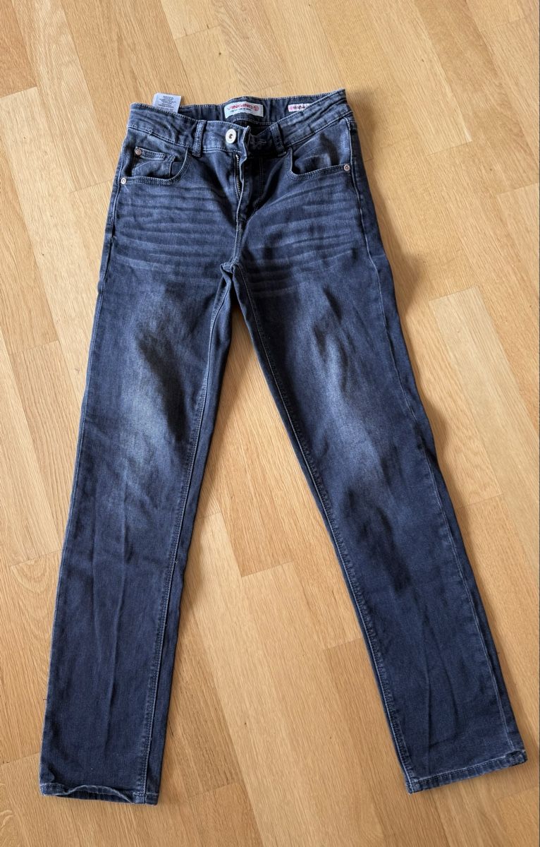 Lotti & Set di vestiti: 3 Par Jeans Größe 152 – Usato da Samedan venduto da cobol01 3