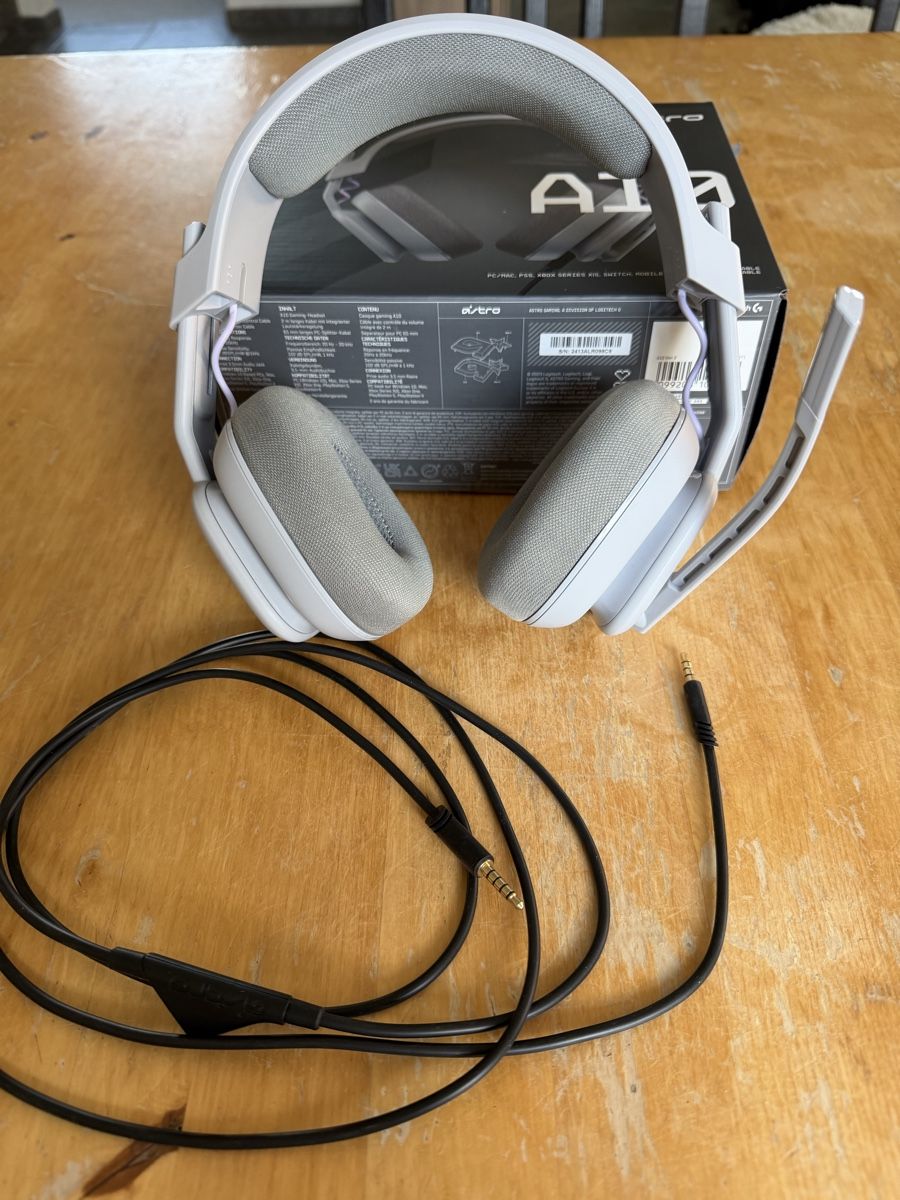 Astro Gaming Cuffie: Logitech Astro a10 Headset – Nuovo (secondo la descrizione) da Münchenbuchsee venduto da yan_h9jl