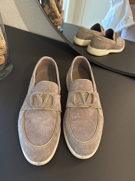 Damenschuhe: Loafers Valentino Gr. 39 – Gebraucht aus Schindellegi von wae_fhj7