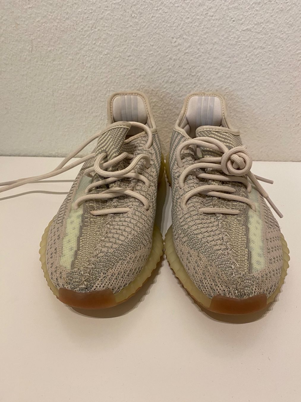 Adidas Scarpe da uomo: ADIDAS YEEZY BOOST – Nuovo (secondo la descrizione) da pully venduto da asi_w6gl 1