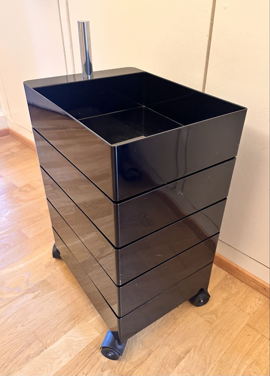 Magis Korpus: Magis 360 Container schwarz  – Gebraucht aus Zürich von Lochita 4