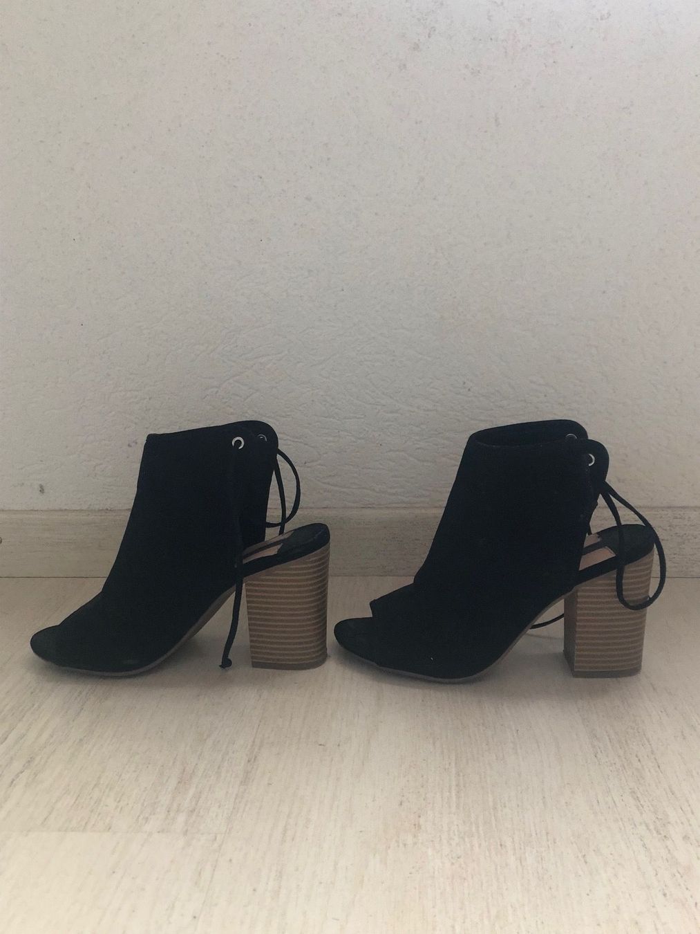 Scarpe da donna: Chaussure à talon noires – Usato da Lausanne venduto da amischle99 2