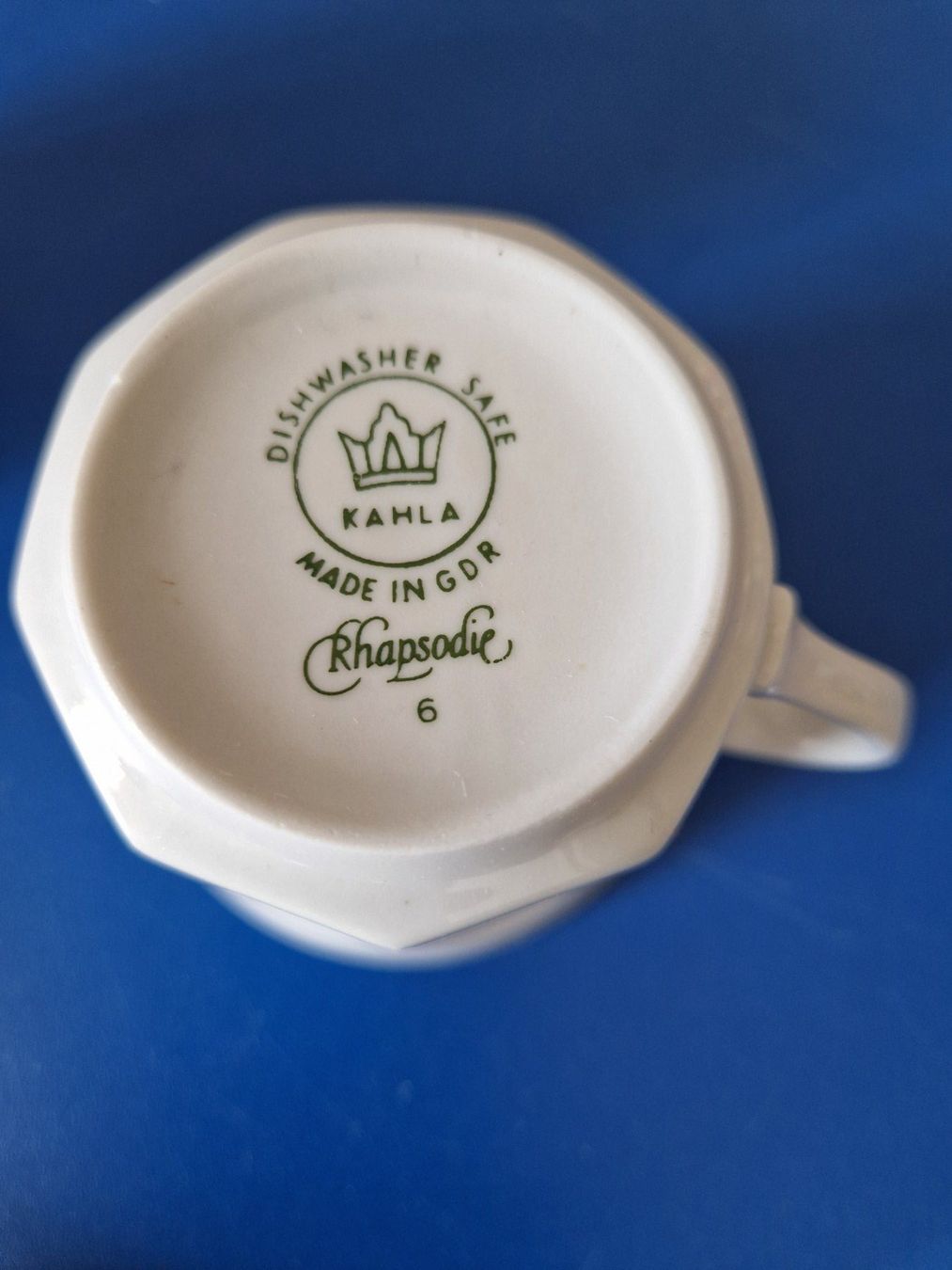 Tassen: 2 Kaffeetassen weiss mit Blumendekor – Gebraucht aus Münchenbuchsee von Aare22 3