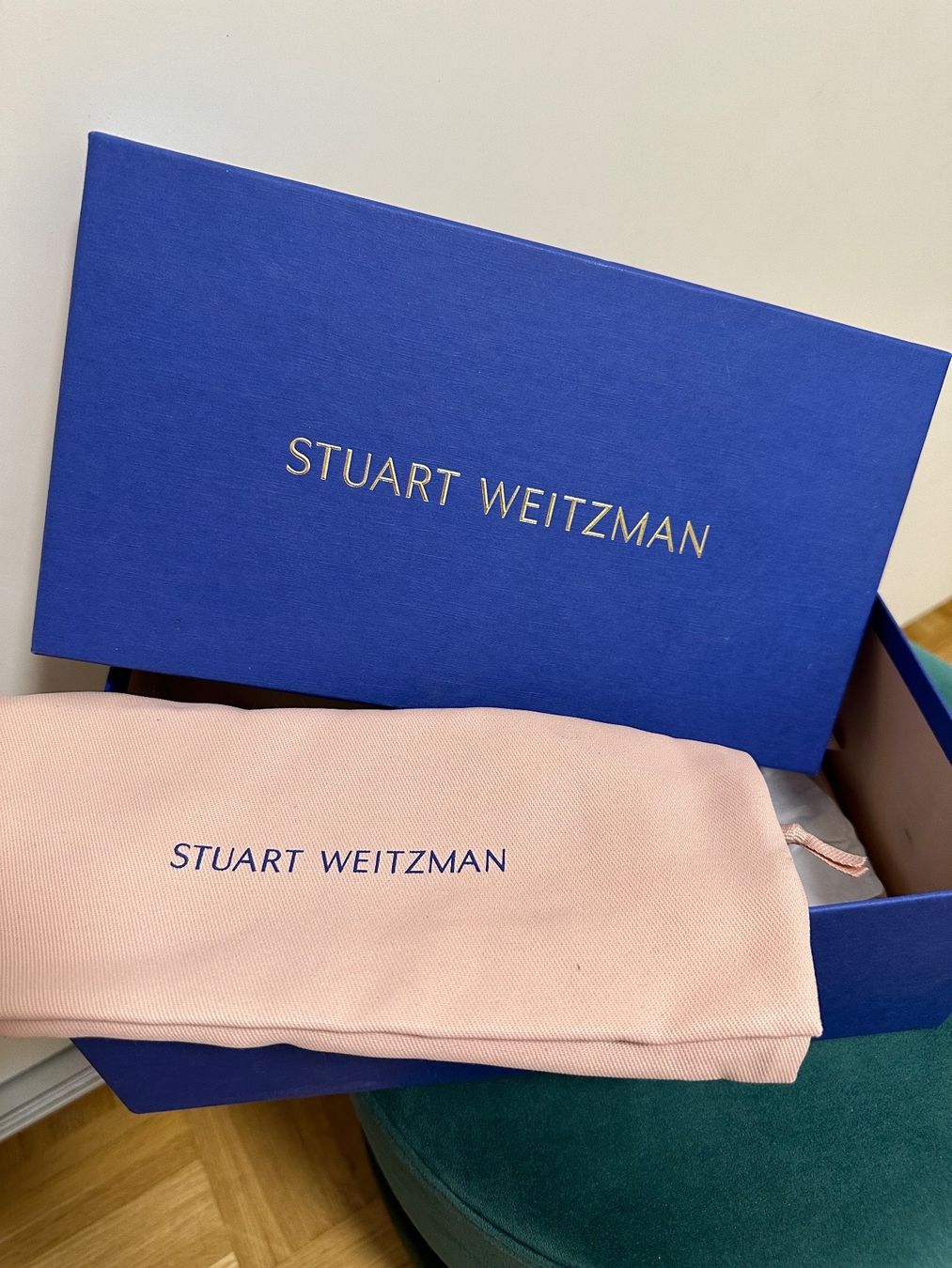 Stuart Weitzman Damenschuhe: Stuart Weitzman Schwarz Suede Sandalen Gr 38 – Gebraucht aus Basel von iulia_haul 5