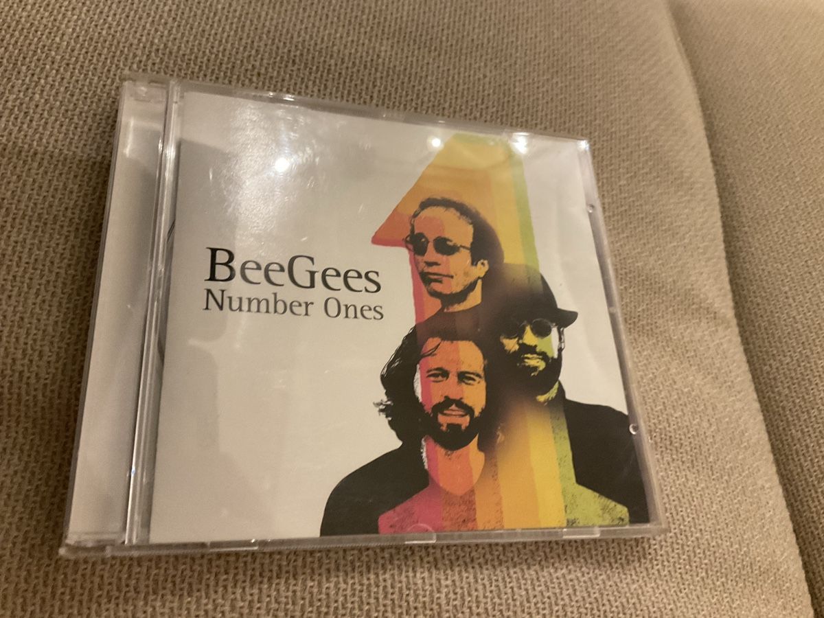CD: Bee Gees - Number Ones CD – Usato da Jona venduto da Rubinrot