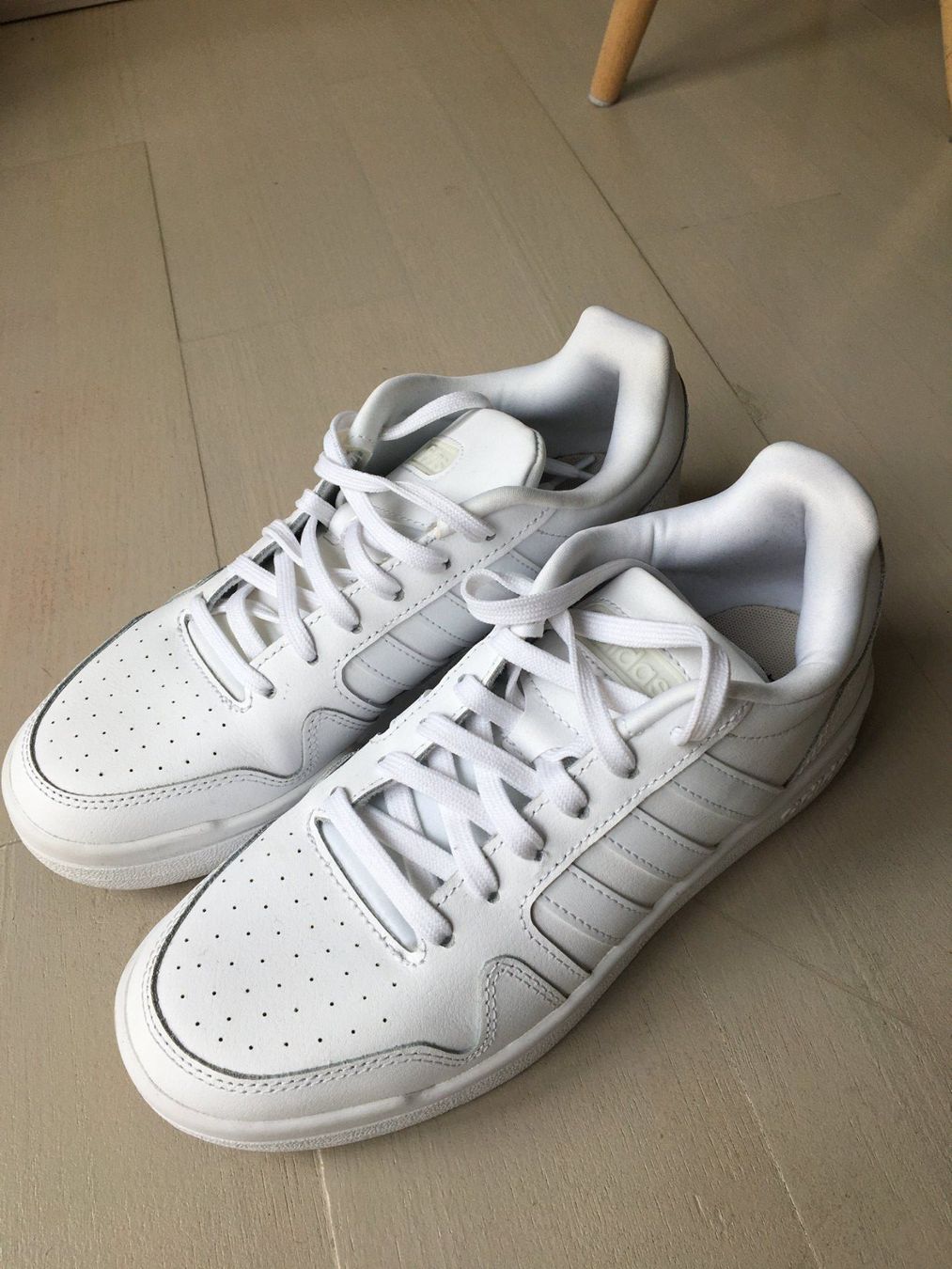 Adidas Scarpe da donna: Adidas Turnschuhe Gr. 37.5 – Nuovo (secondo la descrizione) da Duggingen venduto da osere
