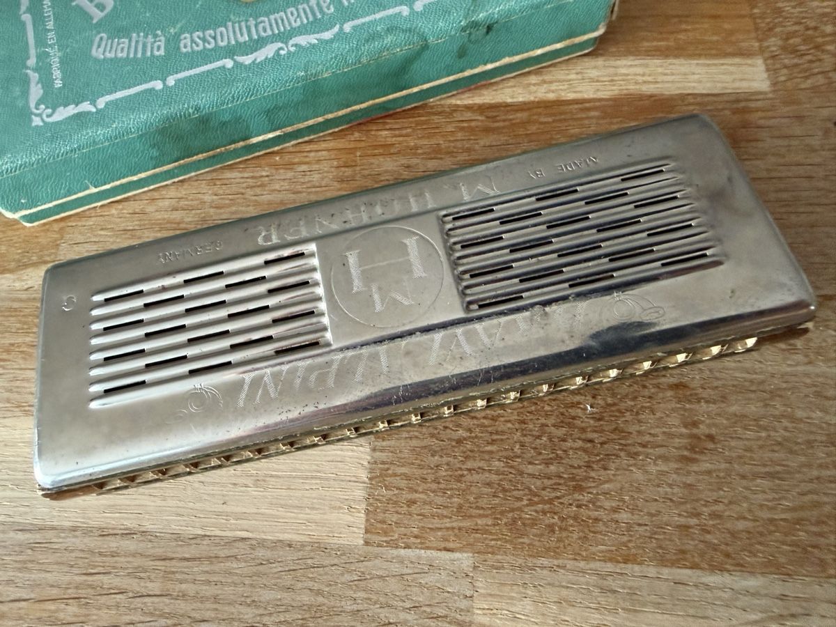 Hohner Musikinstrumente: M. Hohner Mundharmonika "Bravi Alpini" Harmonika – Gebraucht aus Goldach von Messerguru 3