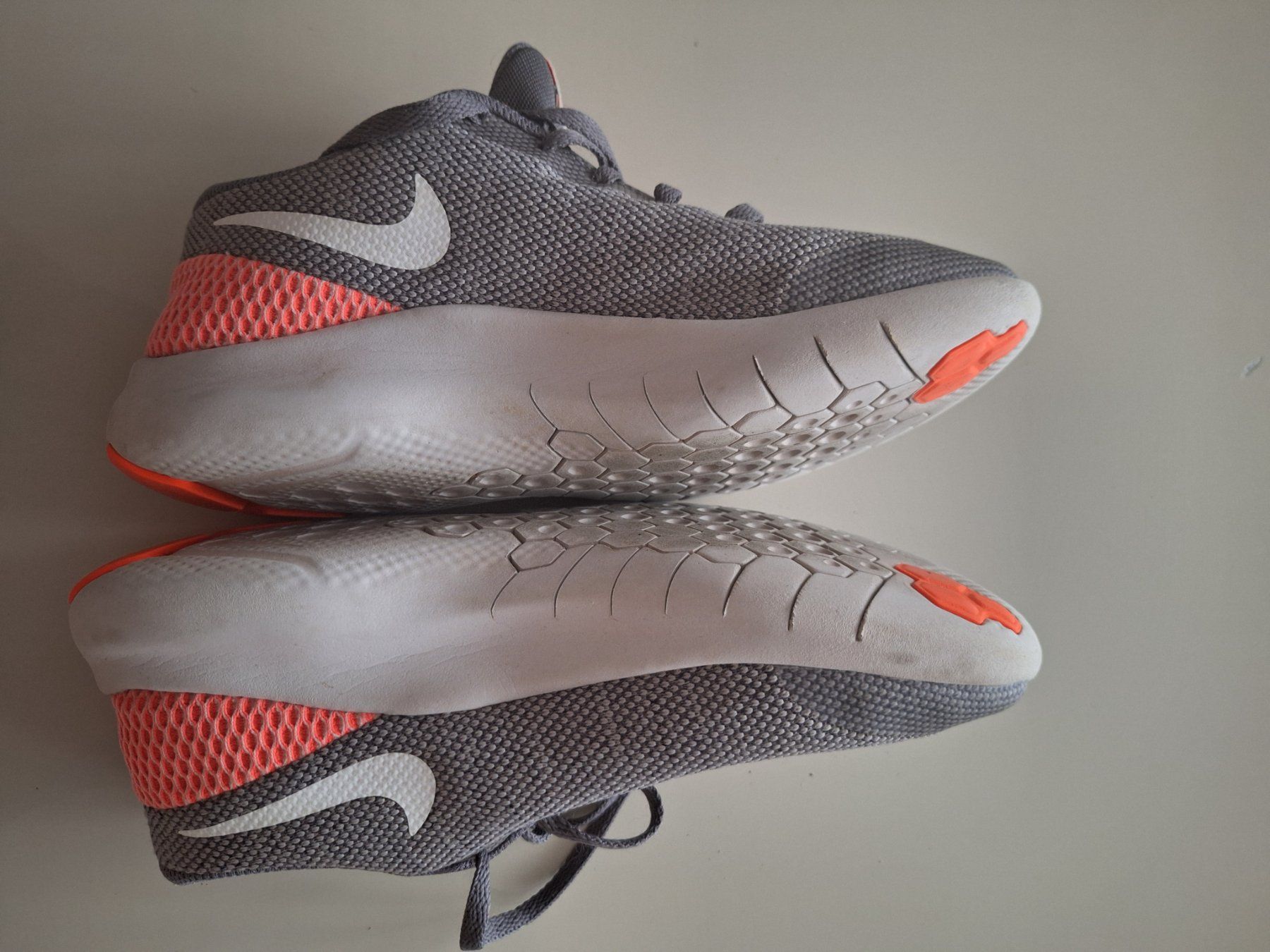 Nike Scarpe da uomo: Nike Turnschuhe Gr. 37.5 – Usato da Burgdorf venduto da W31S 1