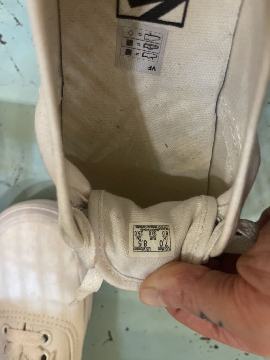 Vans Scarpe da uomo: Weisse Vans Authentic, Top Zustand, Grösse 38.5 – Usato da Zürich venduto da jennara 2