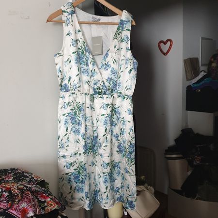 neues Seidenkleid Gr. 44
