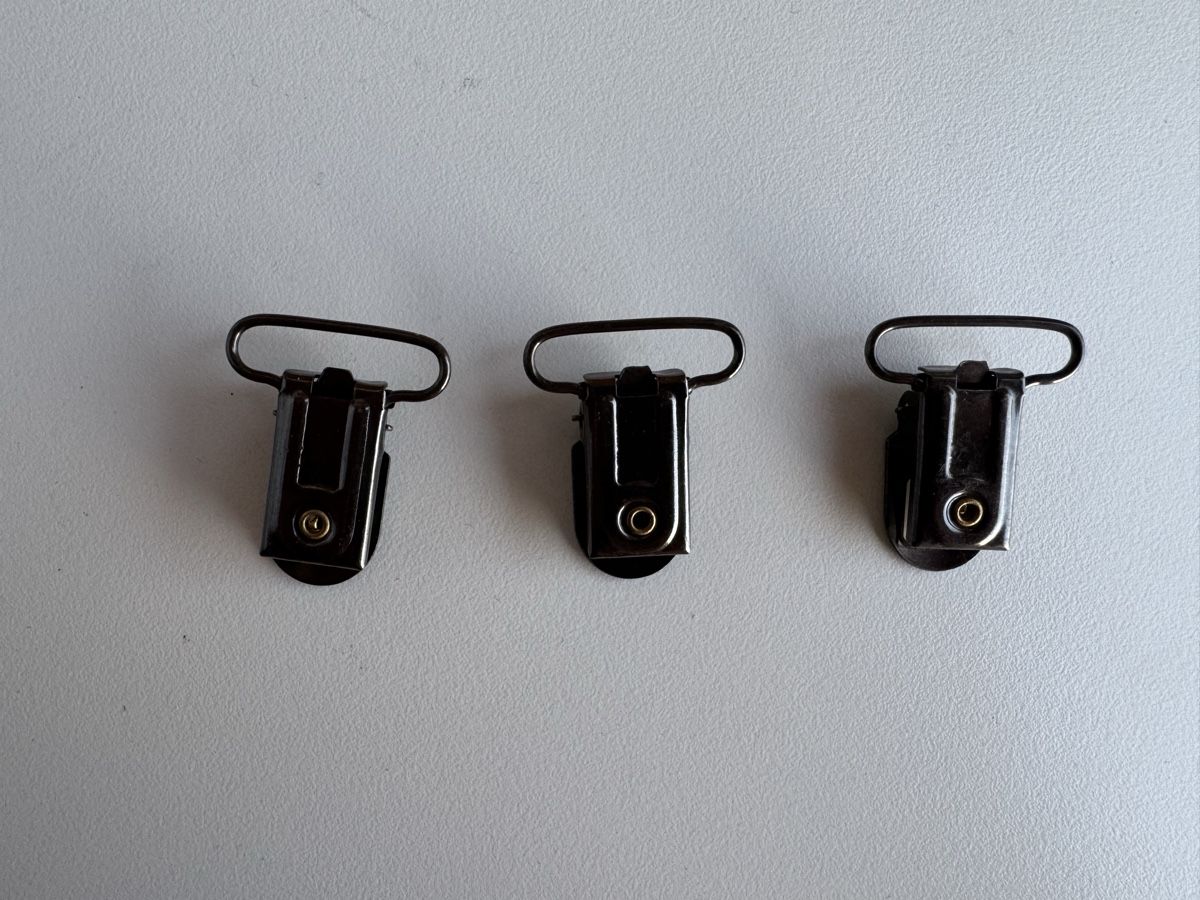 Altro in  Abbigliamento & Accessori: 3 Hosenträgerclip - neu – Nuovo (secondo la descrizione) da St.Gallen venduto da Isnisodo 1