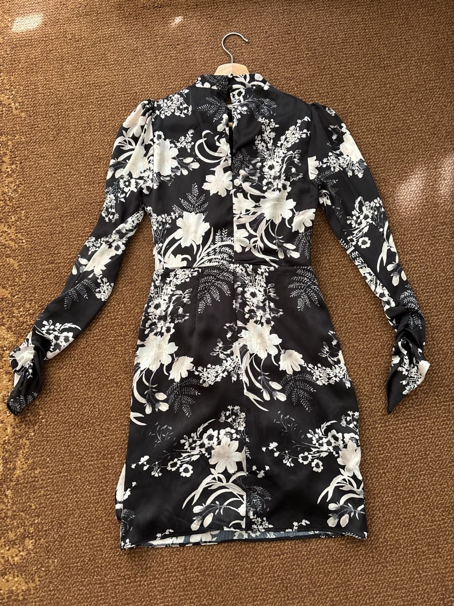 Vestiti: Dress – Nuovo (secondo la descrizione) da Confignon venduto da Second_Hand_Ch 5