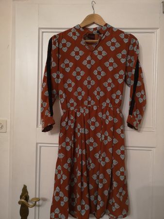 Ausgefallenes Kleid