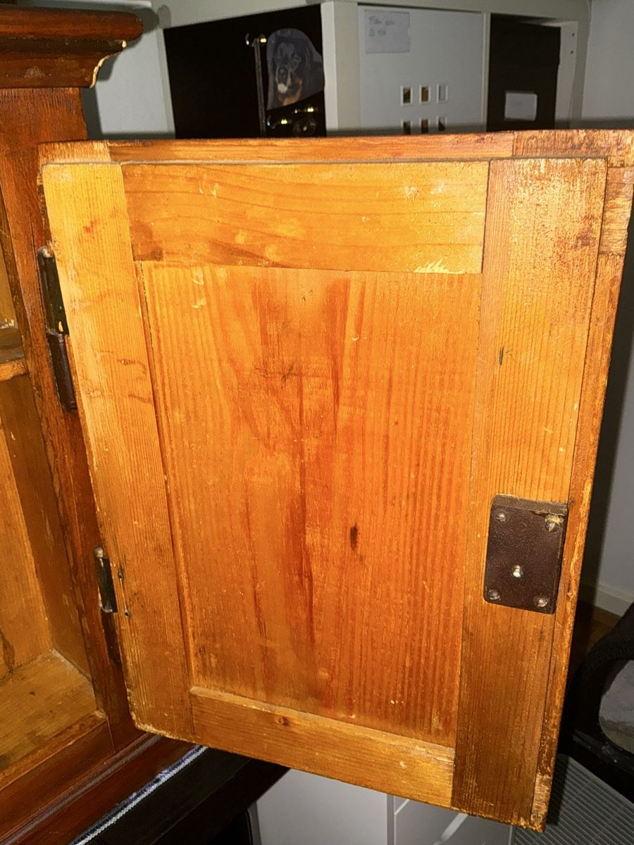 Armadi: Verkaufe ein Biedermeier schranklein   – Usato da Basel venduto da Ajscha7o1 4