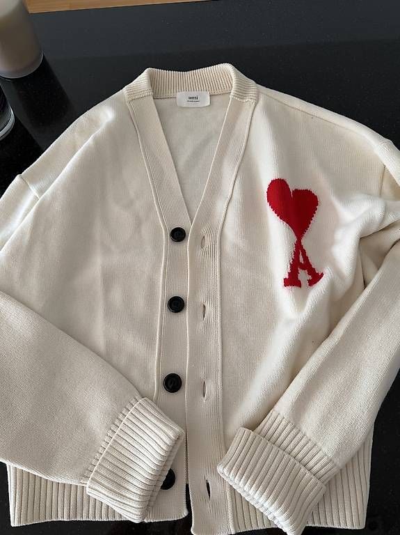 Giacche: AMI Cardigan – Nuovo e nell'imballaggio originale da Wittenbach venduto da fil_k7gp