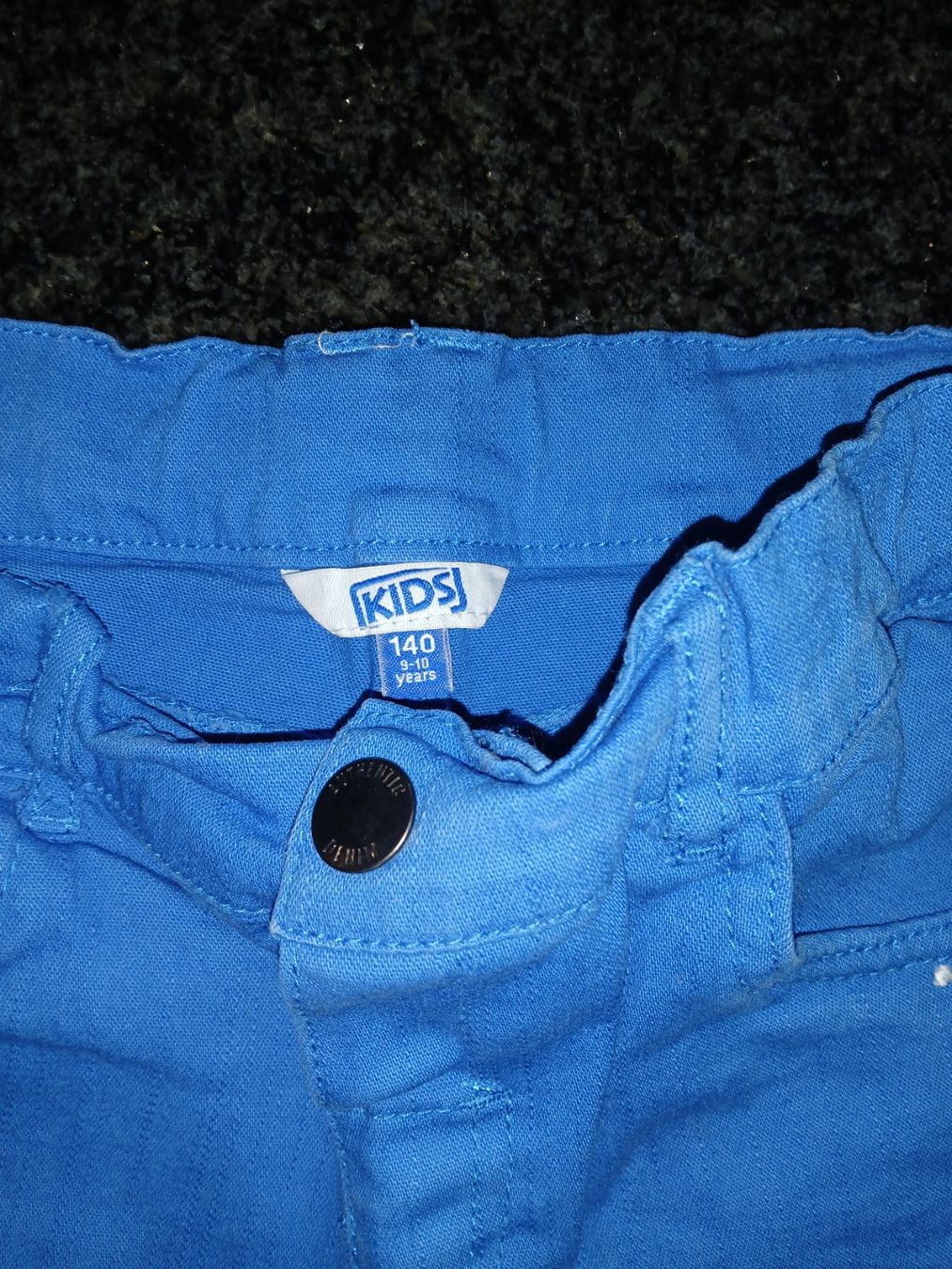 C&A Pantaloni: Blaue kurze Hose 140 c und a – Usato da Fislisbach venduto da Coffeeinthemorning 1