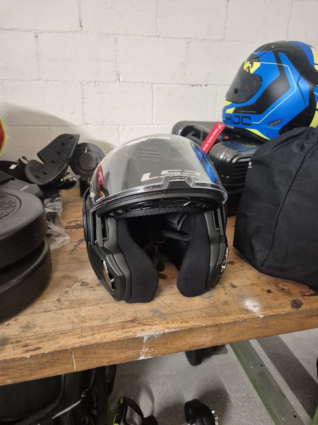 Casques & visières: Neuwertiger LS2 Helm – Neuf (Voir description) à Tuggen par Patrick820 3