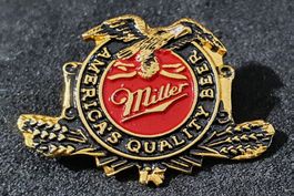 CC944 - Pin America's Quality BEER Miller / Adler