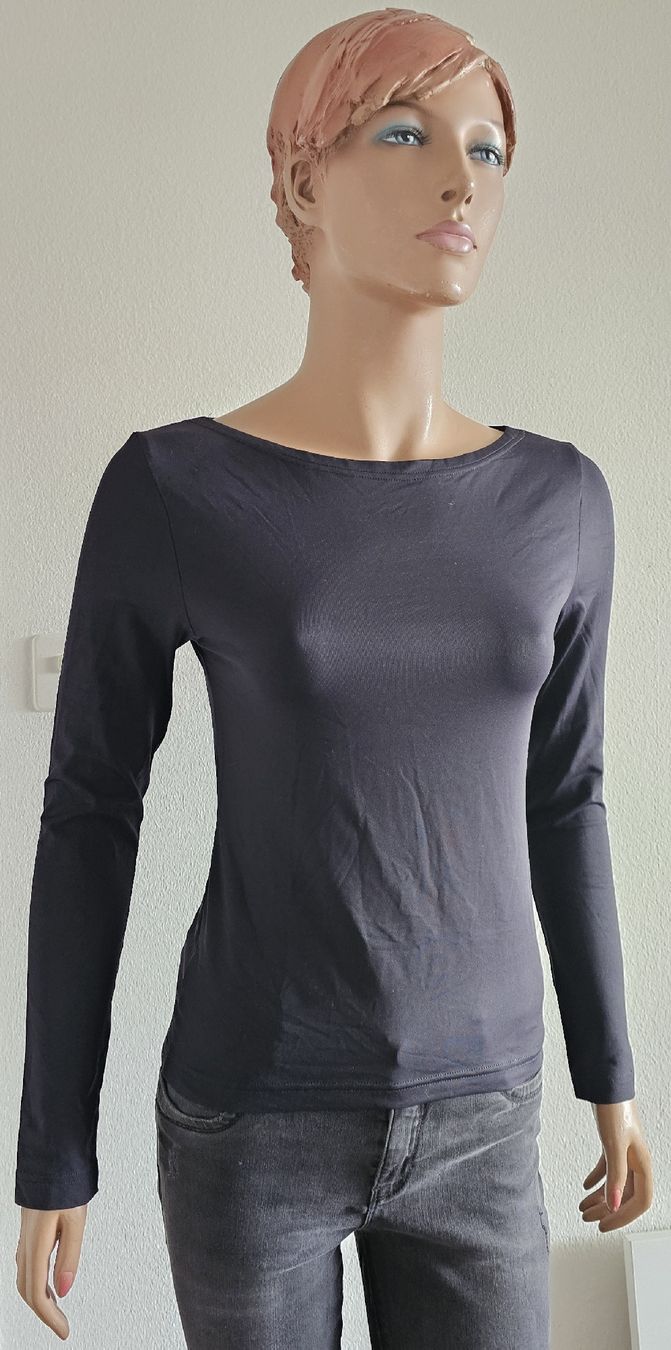 Pullover & Sweatshirts: Damen Langarmshirt schwarz Grösse M – Gebraucht aus Basel von Allerlei-Basel